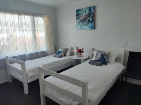 Nesting In Hamilton East